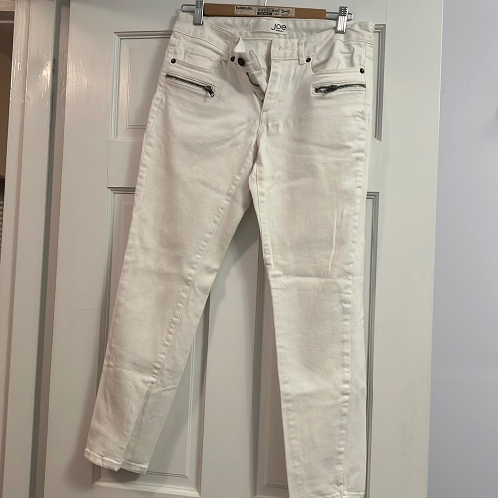 Joe Jeans white size 6 with zipper detail